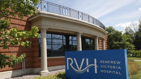 Former board chairs defend Renfrew Hospital and Renfrew Health amid allegations of financial irregularities