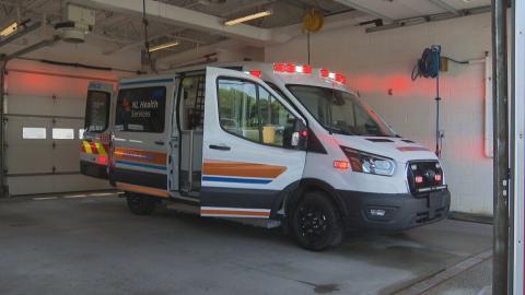 Ambulance offload delays put patients' lives at risks: NL paramedic association