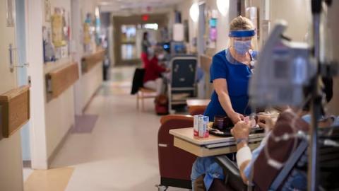 When eyeing early retirement, how do health care costs in Canada and the U.S. compare?