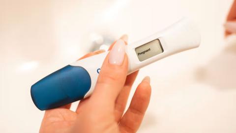 Certain actions in early pregnancy may raise risk of miscarriage, large-scale study finds