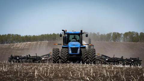 Carney government passes law allowing authorization of banned pesticides