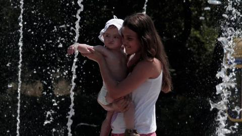 Heat exposure during pregnancy, early childhood may affect brain development, new study find