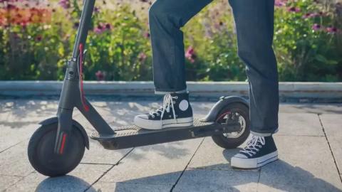 E-scooters driving ‘huge’ number of child injuries, doctors say: ‘Not toys’