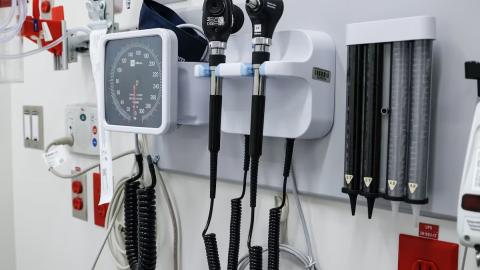 Alberta’s plans to regulate, oversee new private-pay medical testing regime fall short, experts say