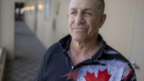 Thousands of Canadians implanted with metal hip devices despite warnings of pain and complications