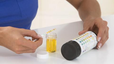 Why too many women are prescribed antibiotics for UTIs they don't have