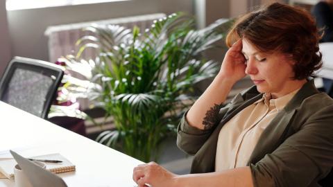 Hormone replacement therapy spikes among Canadian working women