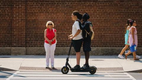 B.C. school districts crack down on e-scooters, e-bikes as emergency room visits grow