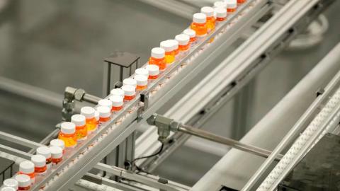 Americans face steep increase in Canadian drug costs if U.S. customs rule takes effect