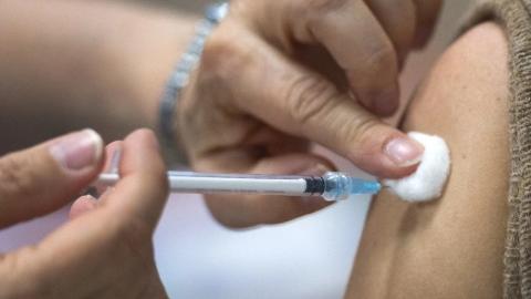 Flu vaccine appointments are now open in Quebec as early flu season loomst