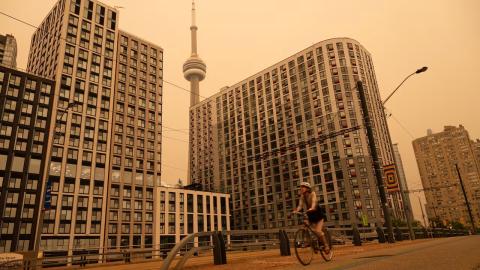 Deaths associated with wildfire smoke up about 275% in Canada, new report says
