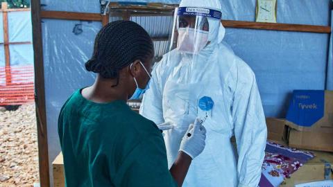 Canada to temporarily bar entry by foreign nationals recently in Congo due to Ebola risk