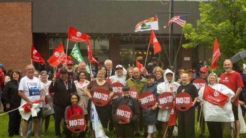 Unifor rallies to protect Canada's public health care
