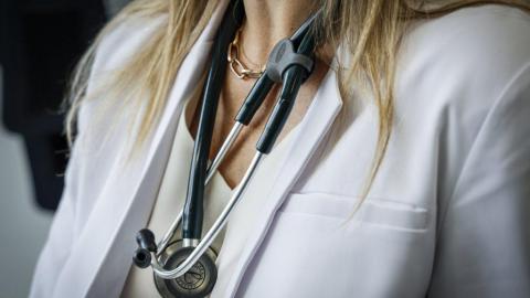 Alberta doctors give health system poor marks in new report