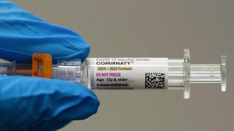 Alberta government to cover COVID-19 shots for health-care workers in policy reversal