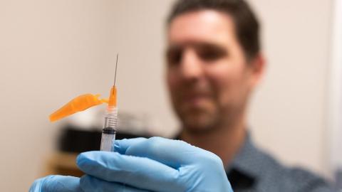 Alberta medical professionals concerned about low COVID and flu vaccination rates