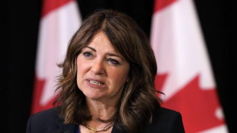 Alberta Premier Smith says unions prompted COVID-19 shot coverage expansion