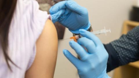 Albertans who don't pre-order flu, COVID-19 shots for 2026-27 season can book them next year: province