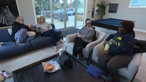 American nurses leave the U.S. for new lives on Vancouver Island