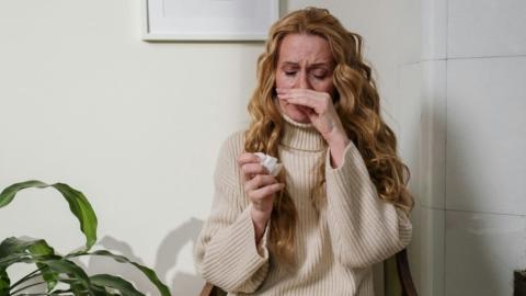 An expert shares how to reduce allergy symptoms this spring