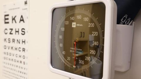 As deadline for including nurse practitioners in provincial health plans looms, some patients still pay for services