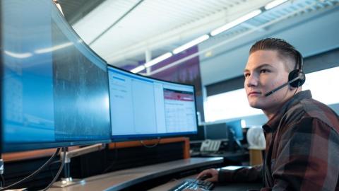 B.C. 911 operator releases audio of 10 worst calls of 2025