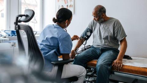 Blood pressure guidelines: skip alcohol, early treatment