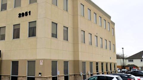 Burlington, Ont., clinic facing $5M lawsuit after patient contracts hepatitis C from allegedly dirty needle