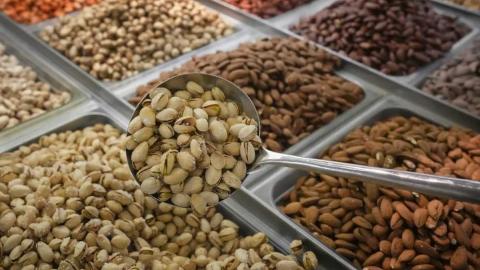 Canada's salmonella outbreak from pistachios over, but Iran import ban remains