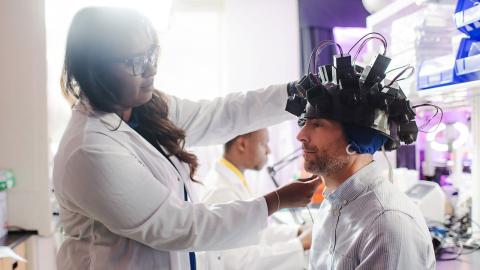 Canadian researchers say light emitted from the brain can detect cancer