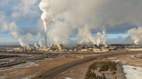 Cancer Haunts Neighbors of Canada's Oil Sands Wastelands