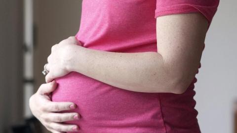COVID vaccine reduces risk of severe illness, premature birth in pregnancy