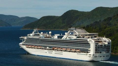 Cruise ship at center of hantavirus outbreak to dock in Spain Sunday