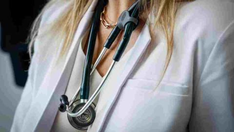 Doctors call for strong oversight, workforce protections as Alberta works towards dual practice model