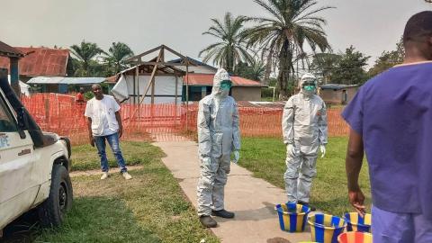 Ebola vaccination begins in southern Congo