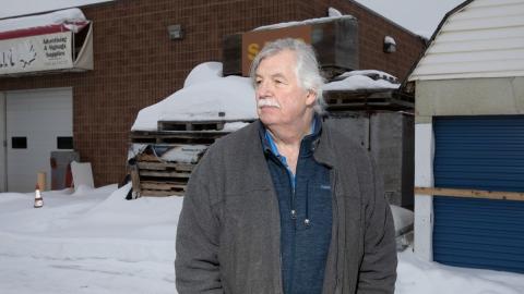 Edmonton senior takes injured man to hospital himself rather than endure long wait for EMS