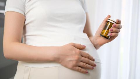 First-trimester antibiotic use for urinary tract infections tied to more congenital malformations