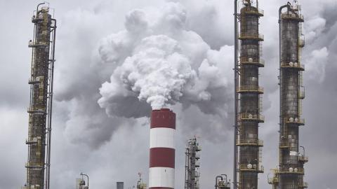Fossil fuels harm people's health all their life, report says
