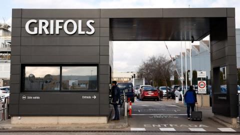 Health Canada reviewing deaths of two people who donated plasma at private centres in Winnipeg