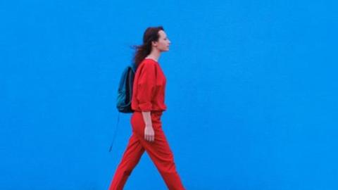 How you walk reveals to others how you are feeling, researchers say
