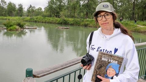 'I'll see you in the birds': Calgary mother finds comfort in birdwatching after losing son to brain cancer