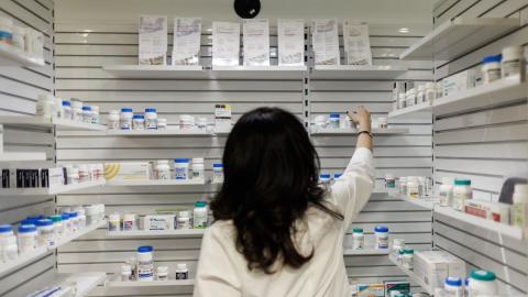 Insurance industry opposes Ontario's proposed restrictions on exclusivity deals with pharmacies