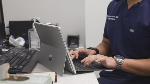 Manitoba looks to end sick notes for absences under 1 week