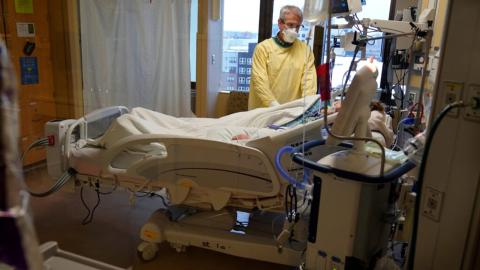 More than 150,000 uncounted U.S. COVID deaths occurred early in the pandemic, study finds