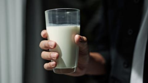 New Mexico warns against consuming raw milk after newborn dies from listeria