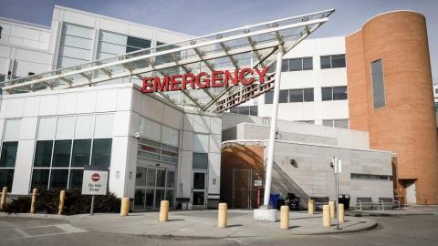 Number of Canadians in emergency rooms for pneumonia doubled: just-released data