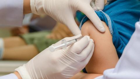 Ontario needs to do better for seniors' vaccines says report card