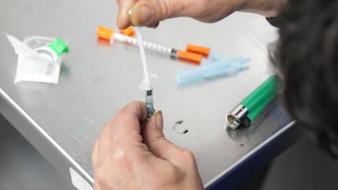 Opioid addiction among older Ontarians more than doubled over past decade, study finds