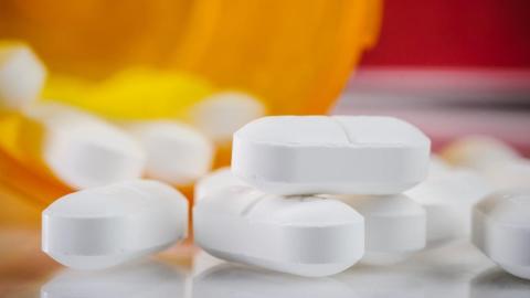 Pharmacists warn of shortage of common painkillers in Ottawa and across Canada