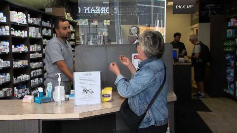 ‘We’re running blind’: Ontario pharmacist sounds alarm on drug shortages